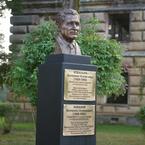 В Сухуме был открыт памятник Валериану Османовичу Кобахия - отцу Беслана Валериановича Кобахия, члена Координационного совета Президентского клуба "Доверия".